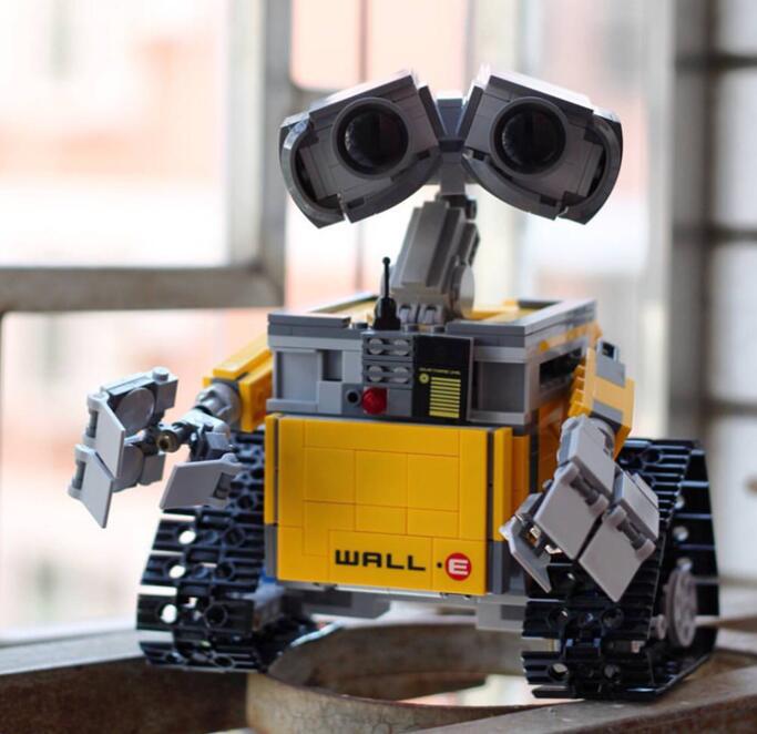 Building block robot image 3
