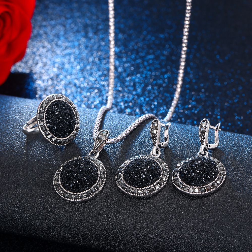 Jewelry Set Image 4