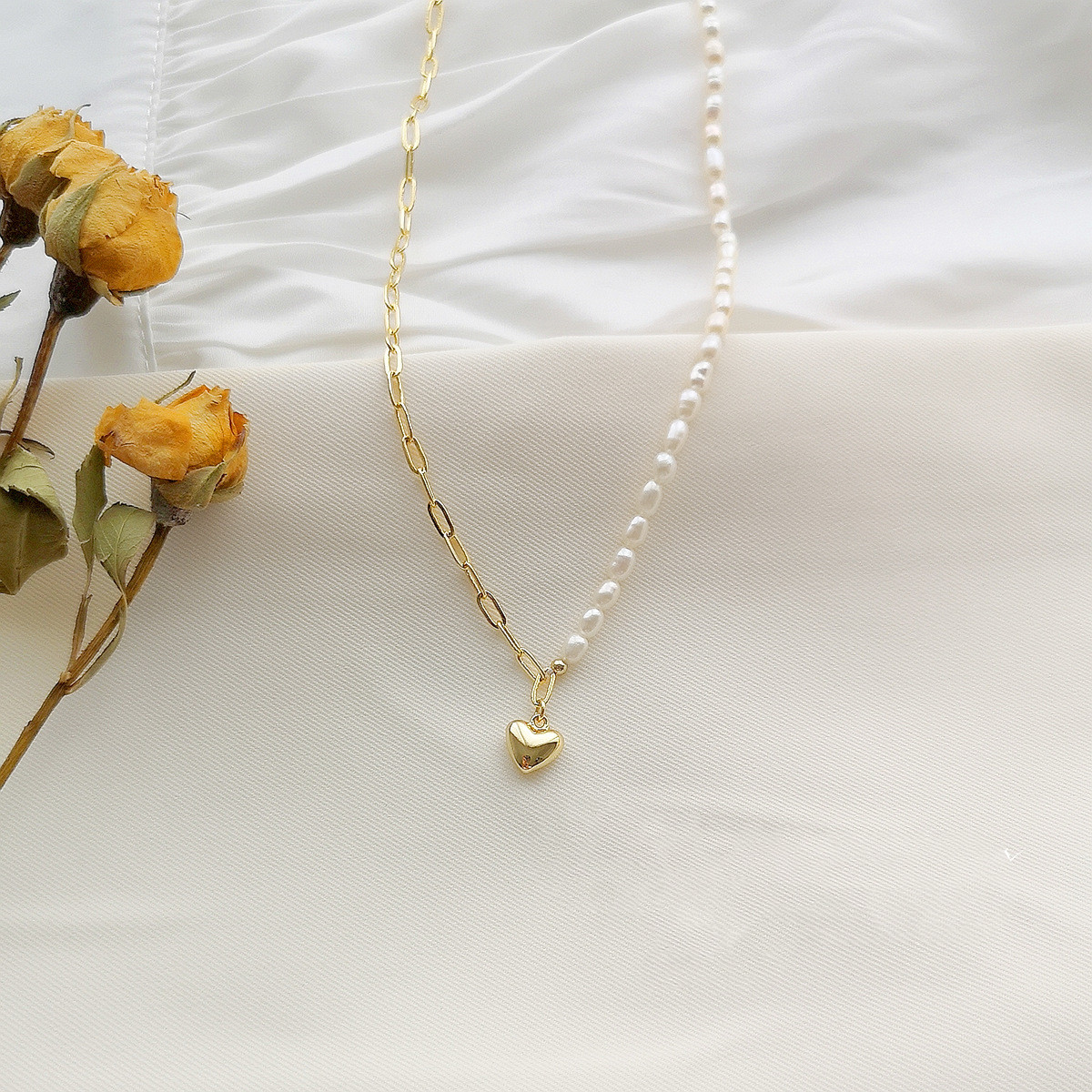 HYACINTH Necklace Image 4