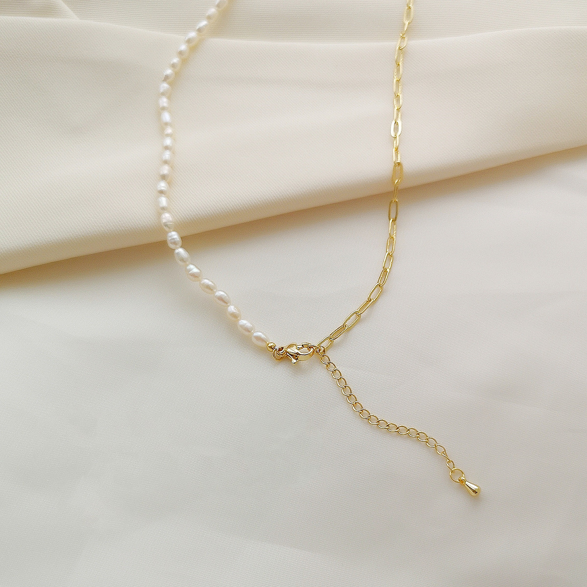 HYACINTH Necklace Image 5