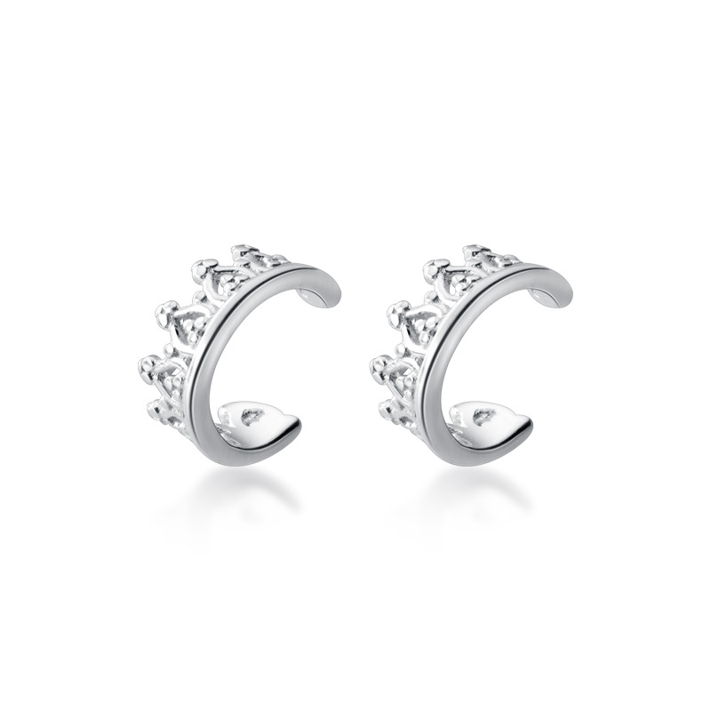 Elegantes pendientes de corona de plata 1