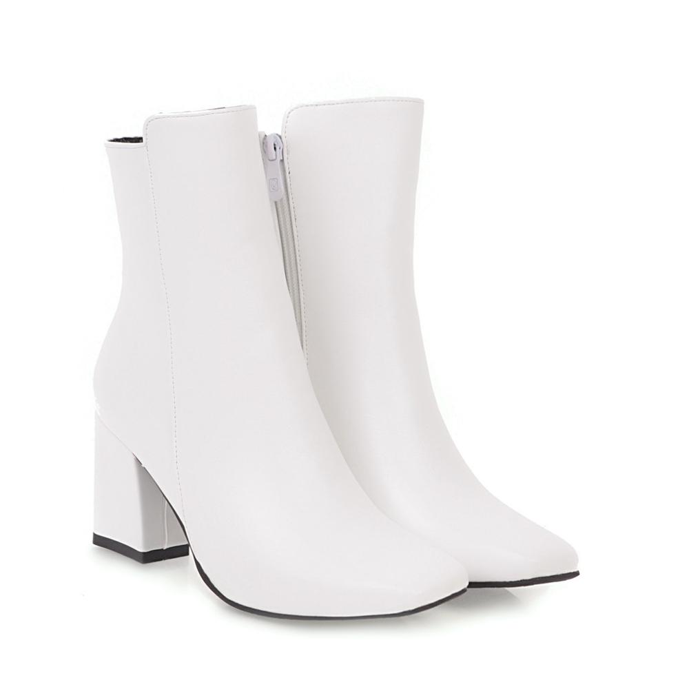 Fashionable Ankle Boots in Various Colors