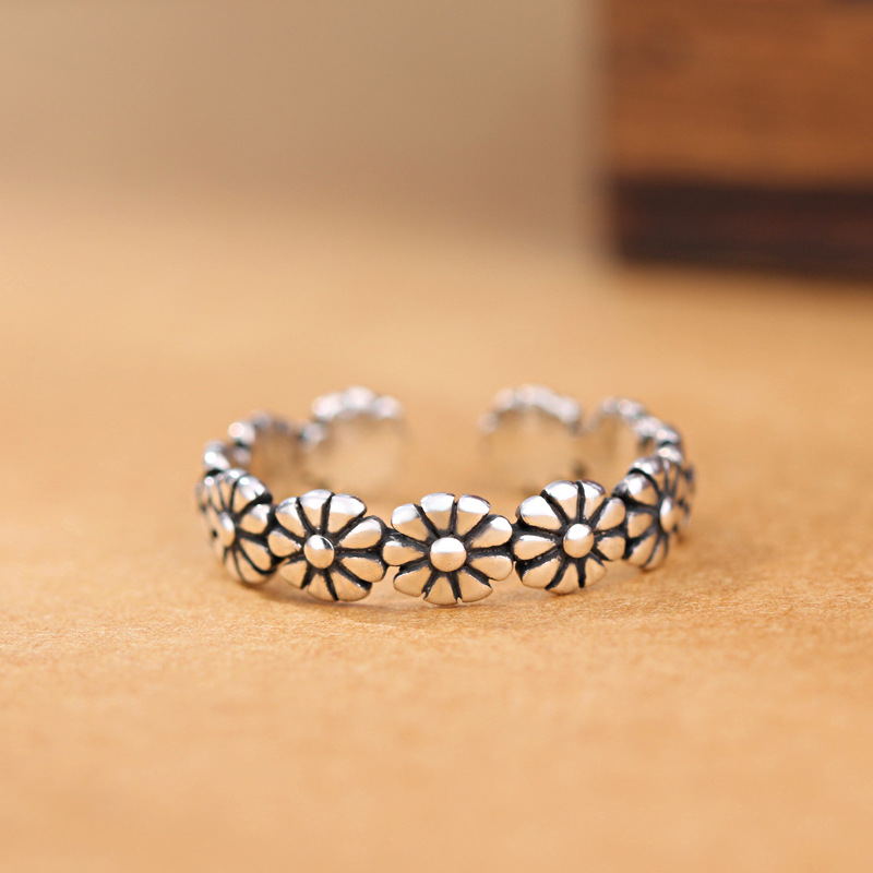 Flower Ring Image 4