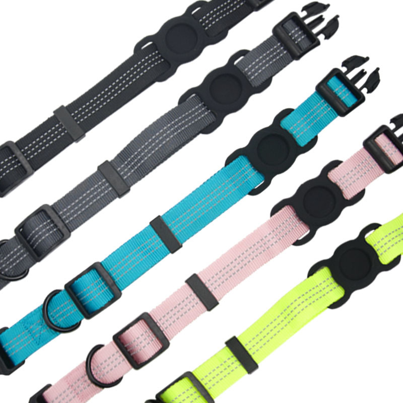 Pet Tracker in Fluorescent Green