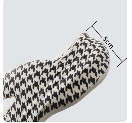Women's Outdoor Flip-Flops Image 3