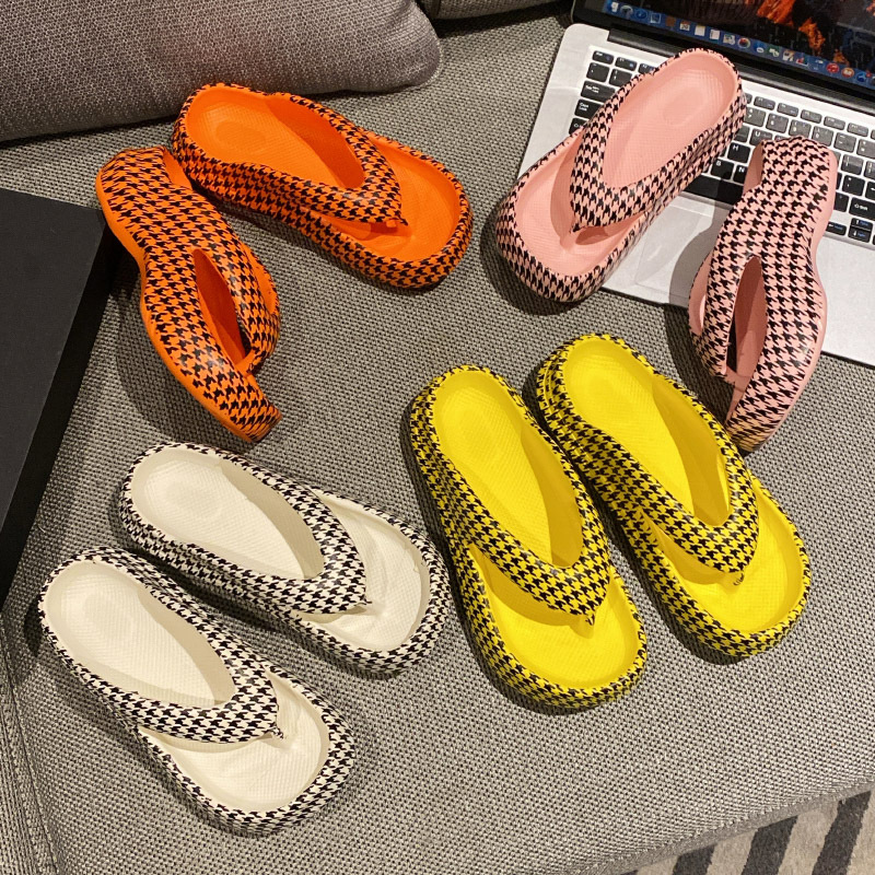 Women's Outdoor Flip-Flops Image 8