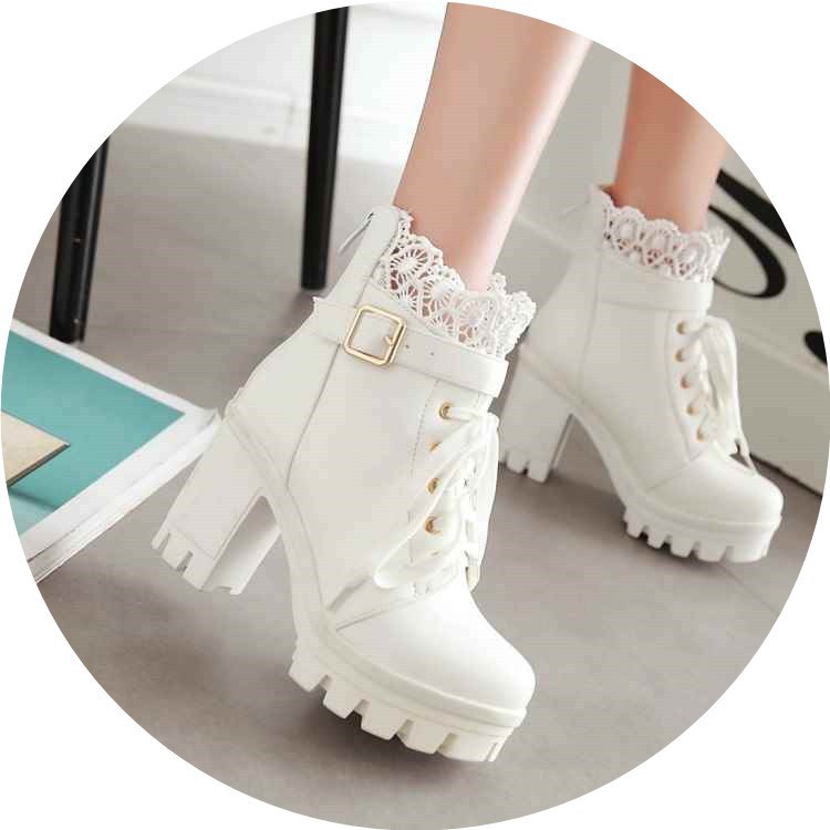 Lace-up Martens Boots 3