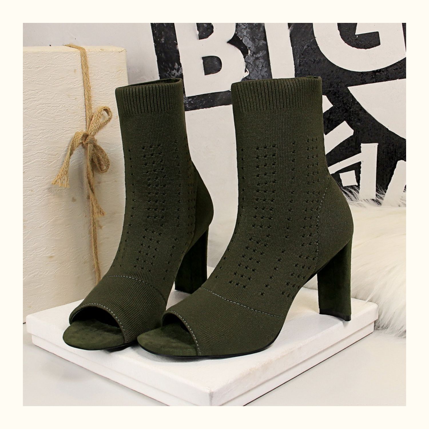 Ankle Boots Image 8