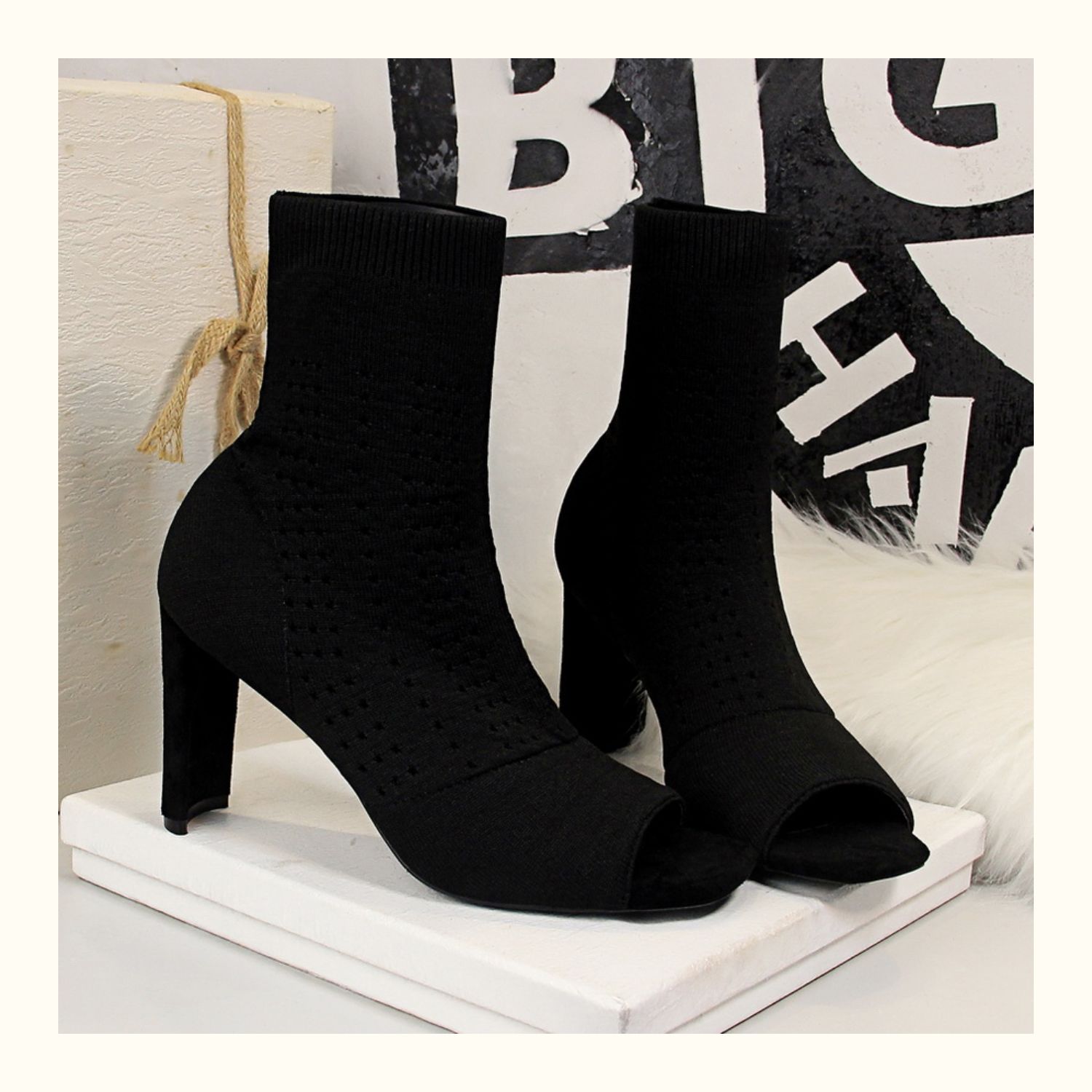 Ankle Boots Image 12