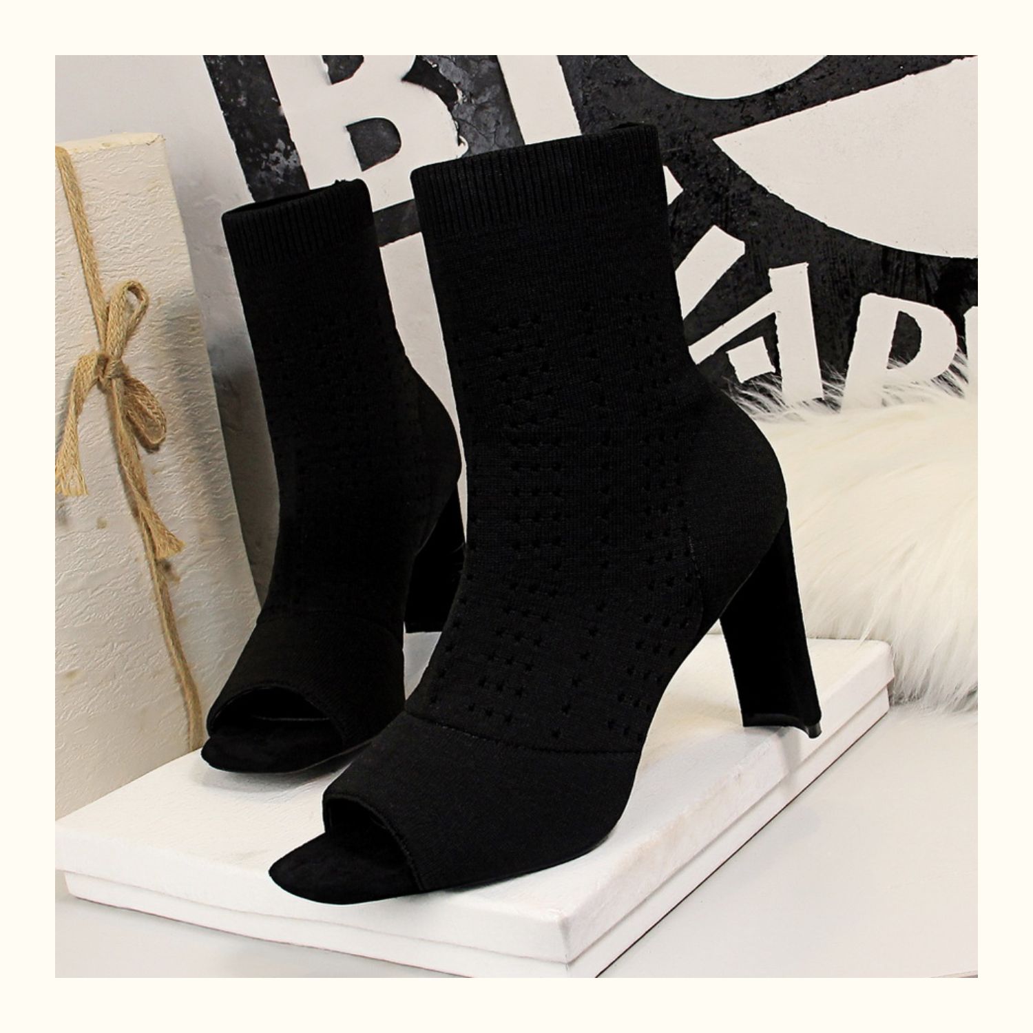 Ankle Boots Image 15