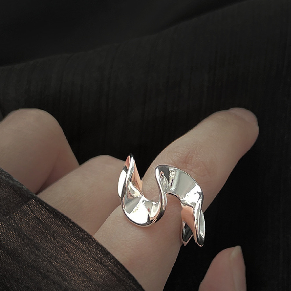 Women's Stylish Ring Image 1