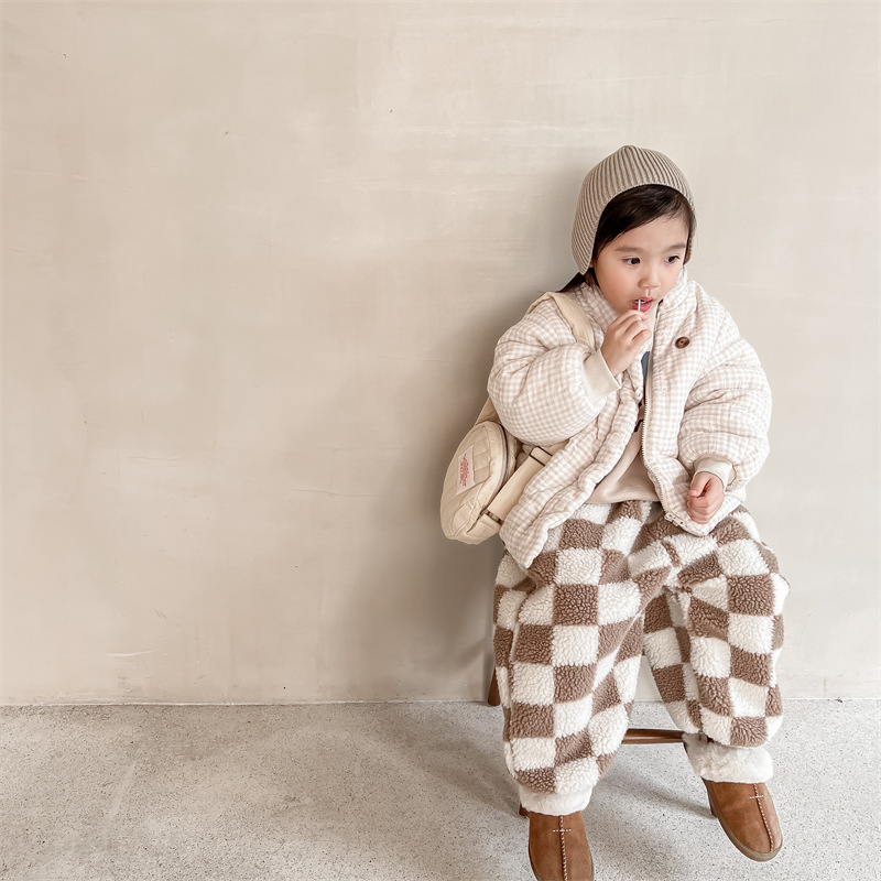 Girls' Plush And Thick Down Cotton Jacket in Coffee