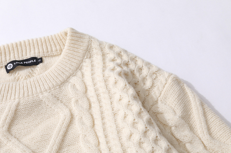 Elegant sweater look