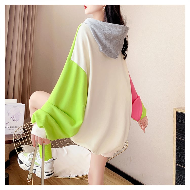 Women's Hooded Sweater Image 11