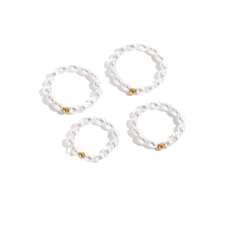 Elegant Pearl Ring Image 1