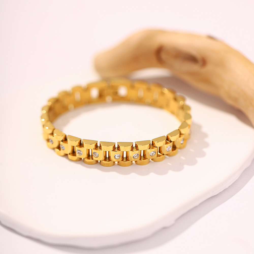Gladia Gold Bracelet Image 1