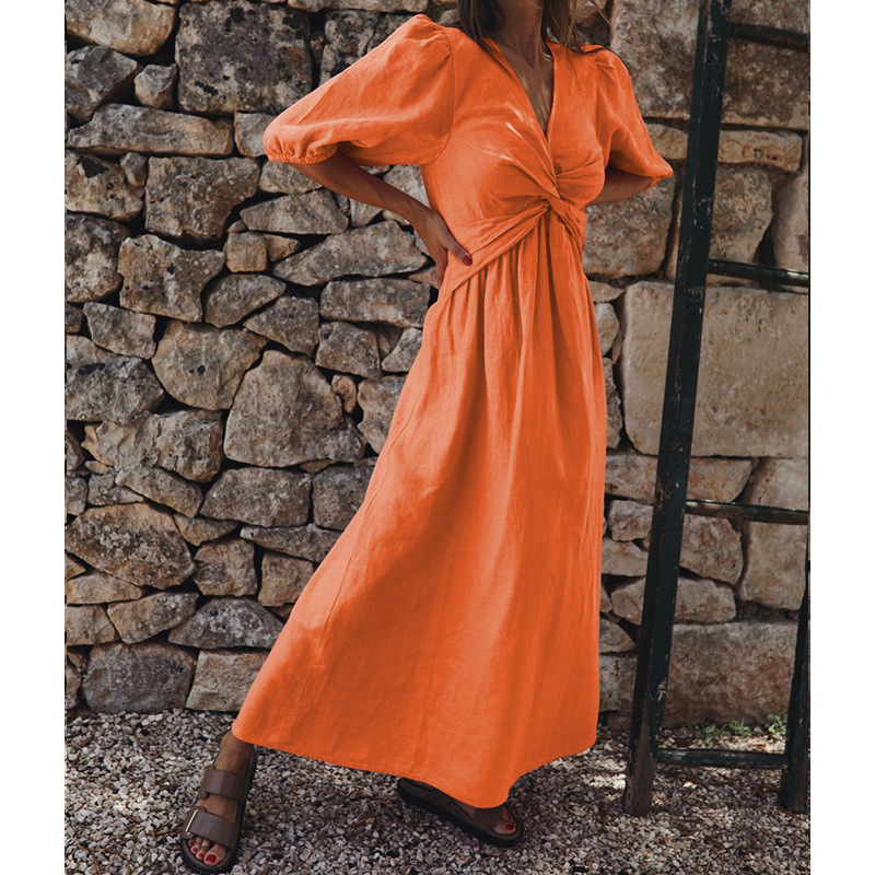 Vestido midi de cintura alta com decote em V que afina a silhueta - Imagem 4