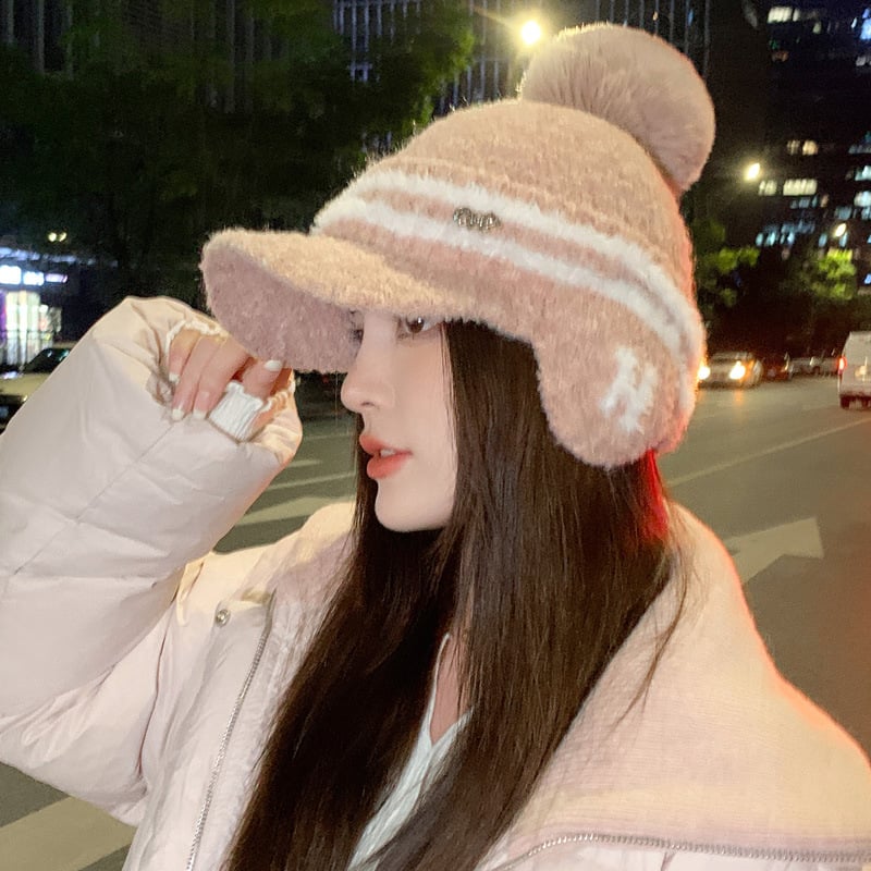 Thickened Knitting Peaked Cap - White