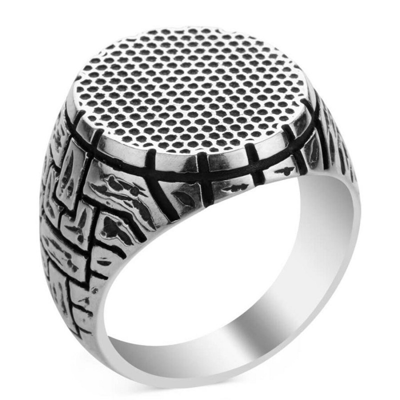 Men's Vintage Pattern Ring Image 6
