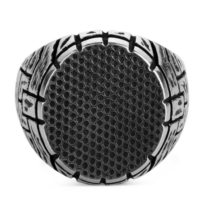 Men's Vintage Pattern Ring Image 3