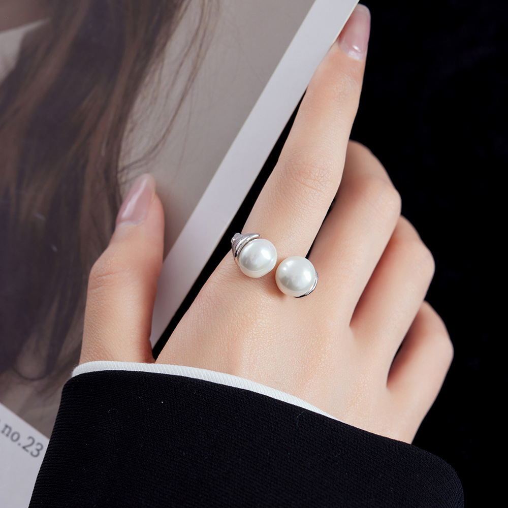 Pearl Ring Image 1