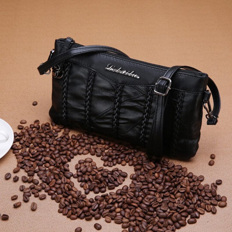 Fashionable look with the bag