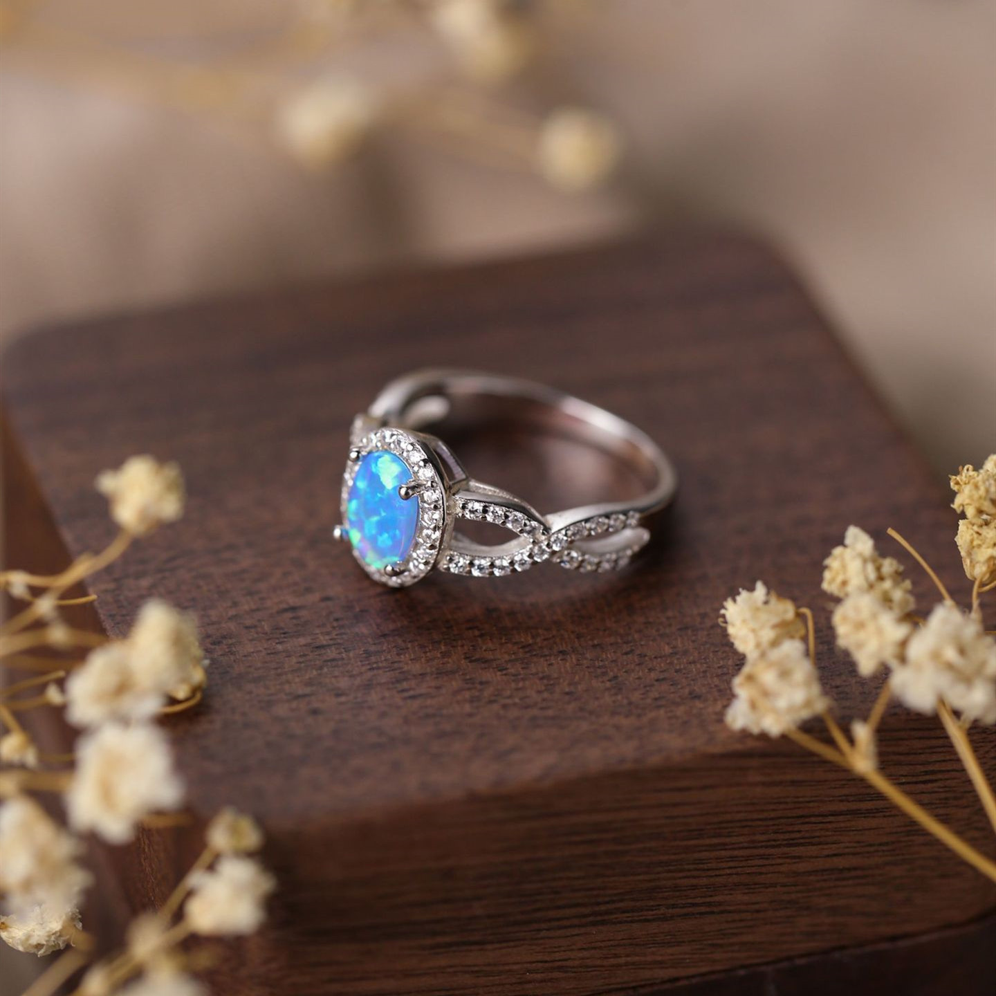 S925 Silver Egg-shaped Opal Ring Image 4