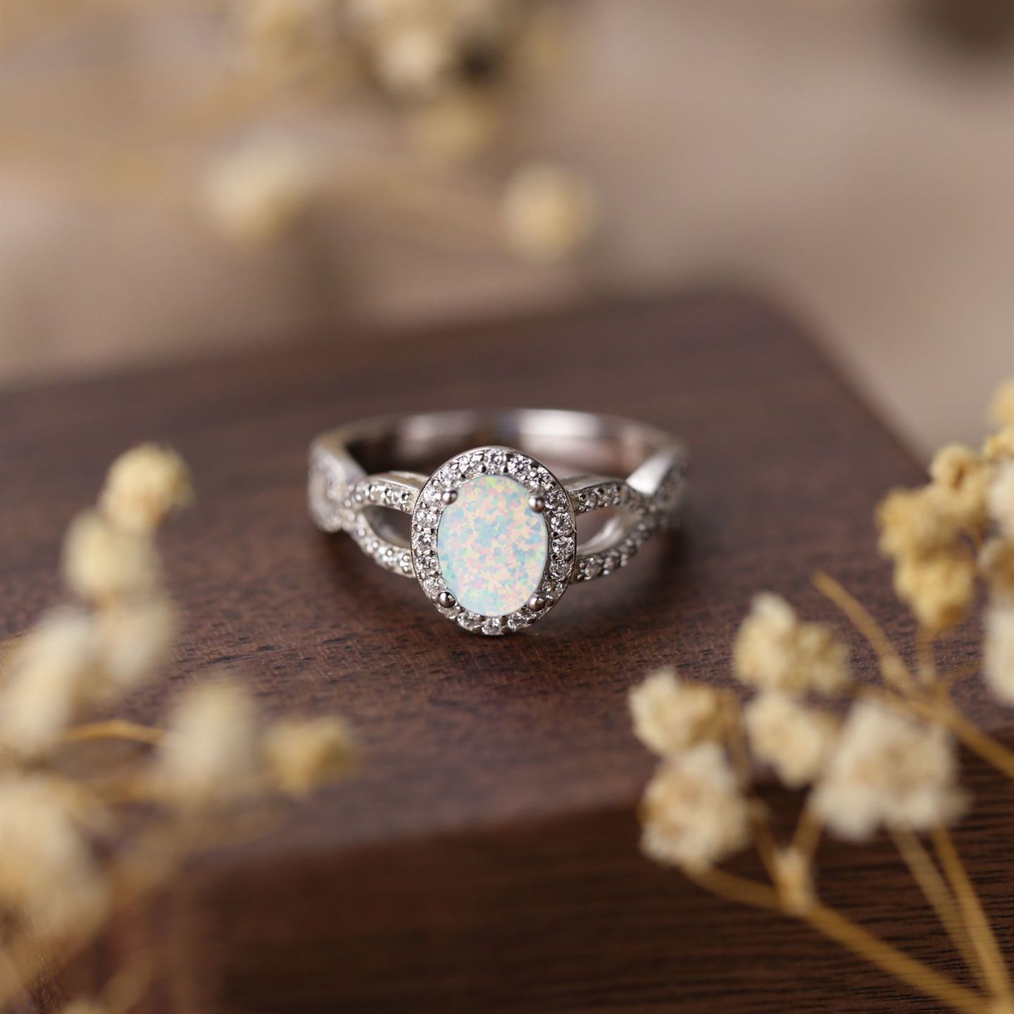 S925 Silver Egg-shaped Opal Ring Image 1
