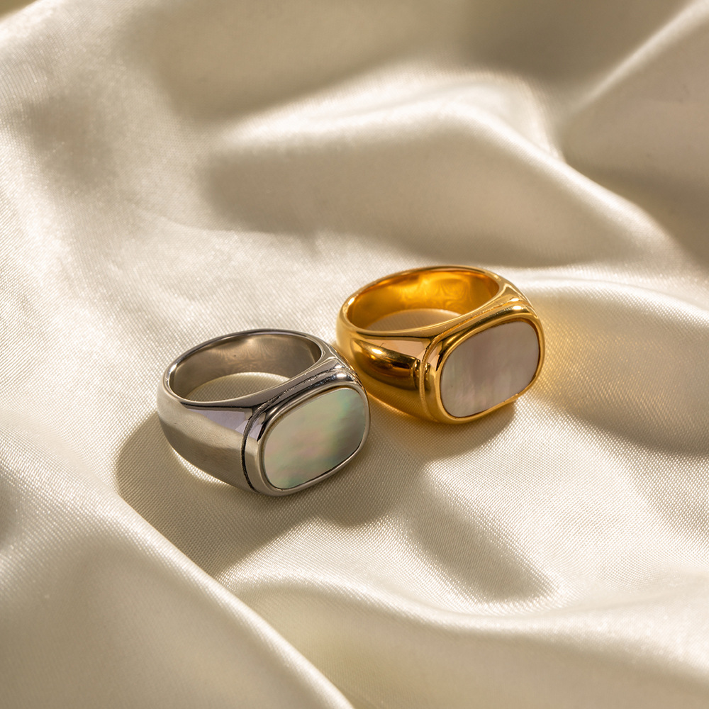18K Gold Vacuum Plating Stainless Steel Square White Shell Ring