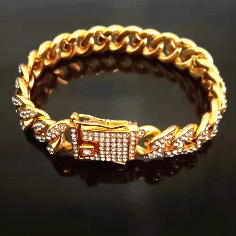 Cuban Bracelet Lifestyle