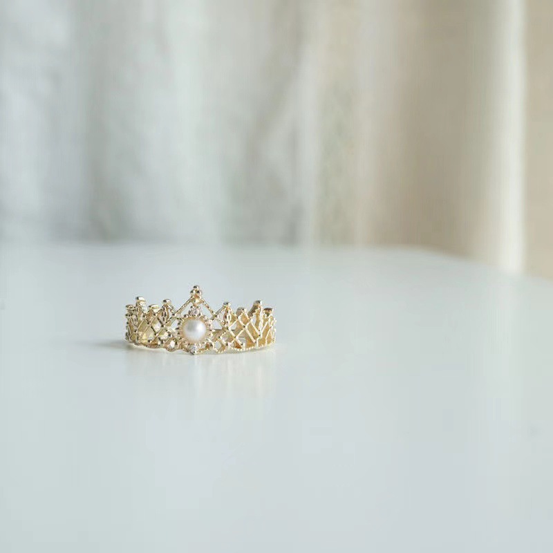 Crown Shell Pearls Ring Image 5