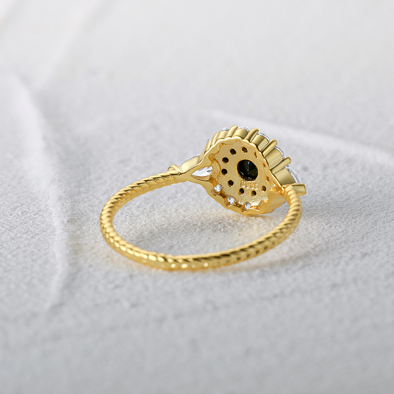 Sterling Silver Round Diamond Ring 18
