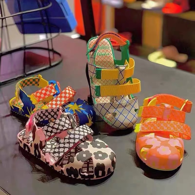 Pure Color Children's Fragrant Beach Shoes Image 5