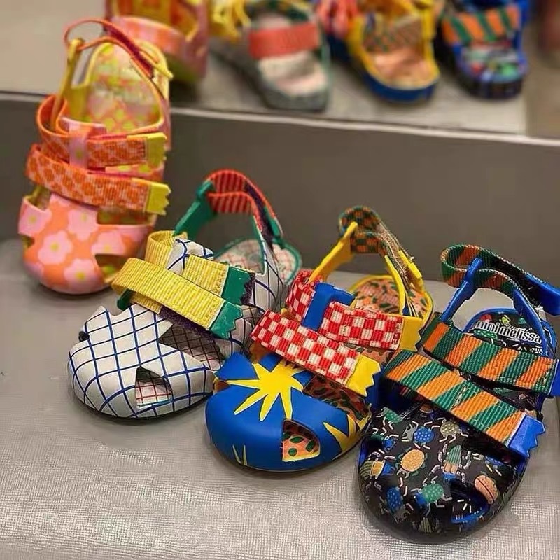 Pure Color Children's Fragrant Beach Shoes Image 3