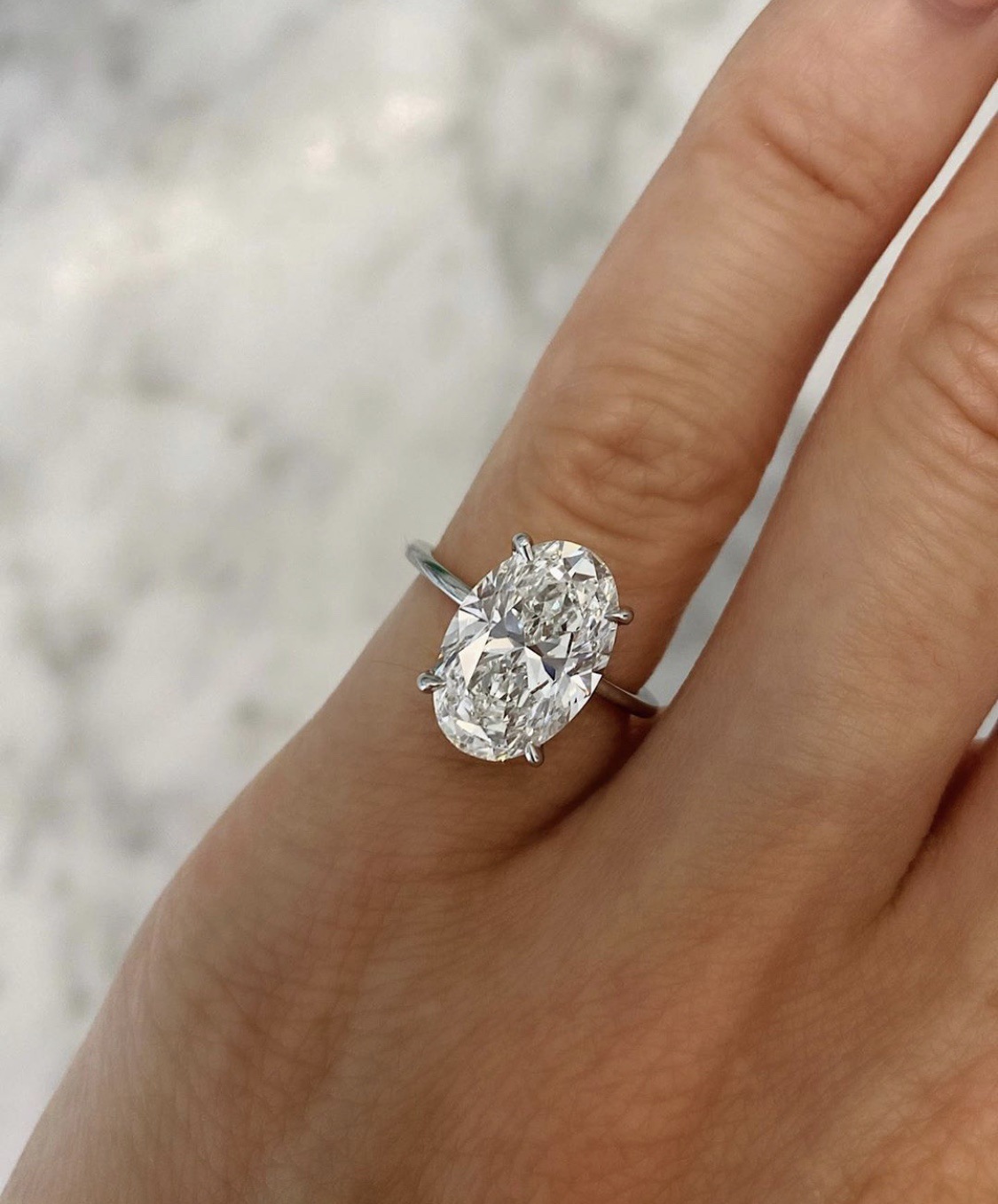 Simple Inlaid Zircon Ring - Silver