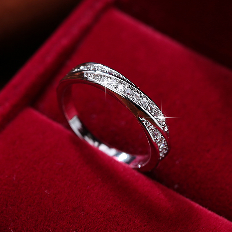 Fashionable Ring Image 4