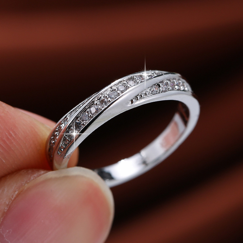 Fashionable Ring Image 3