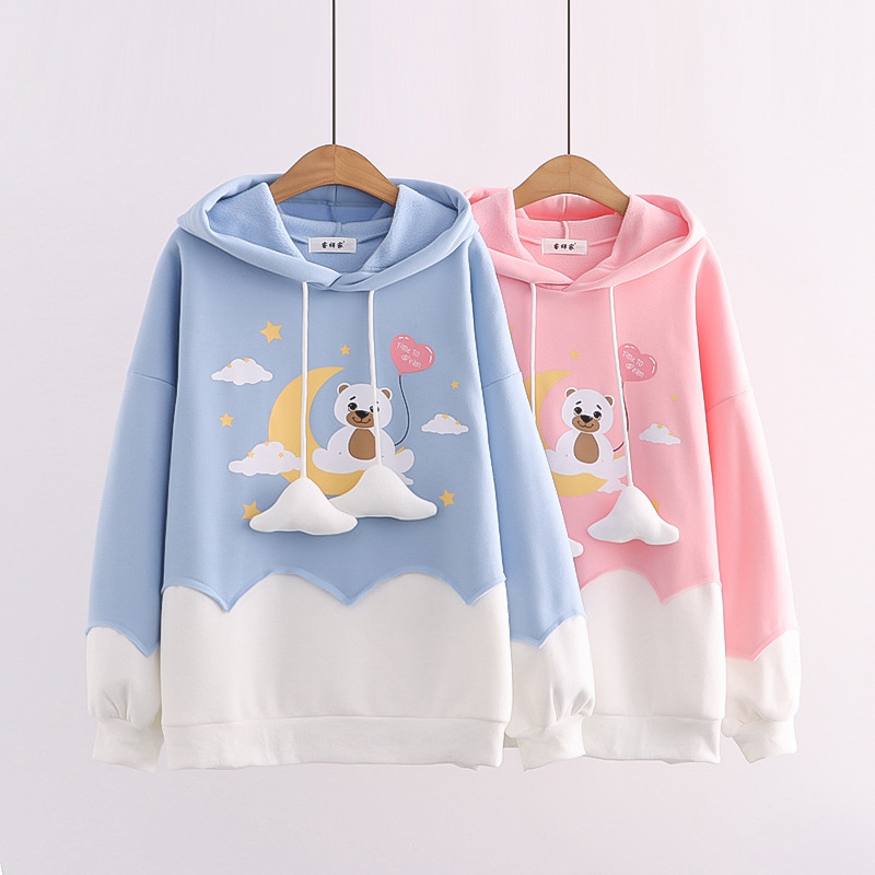 Cartoon Love Bear Print Hoodie Image 5