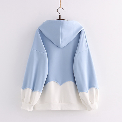 Cartoon Love Bear Print Hoodie Image 2