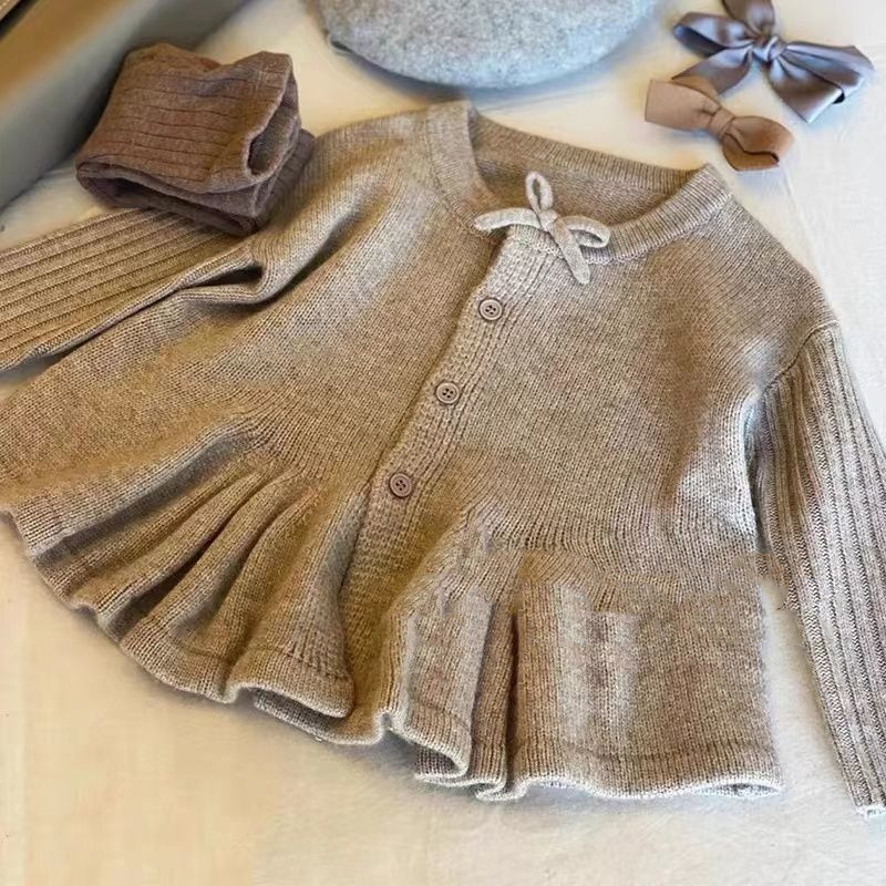 Knitted Cardigan Model 1