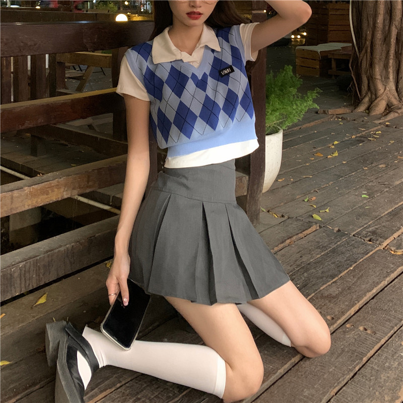 Fashionable Knitted Vest