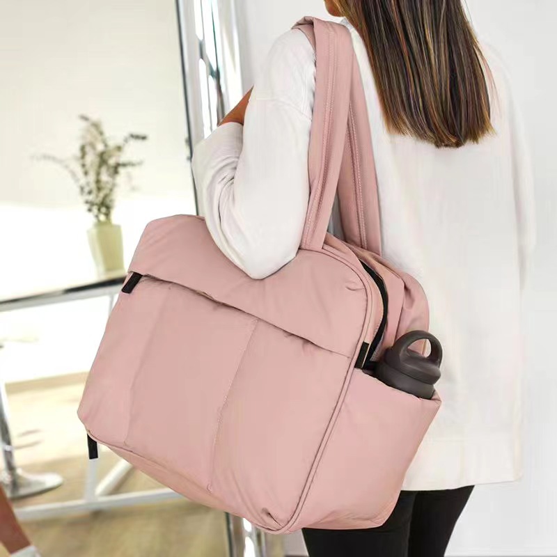 Duffle Bag Image 1