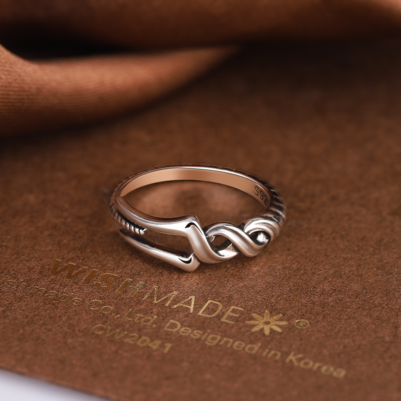 Stylish Retro Ring 1