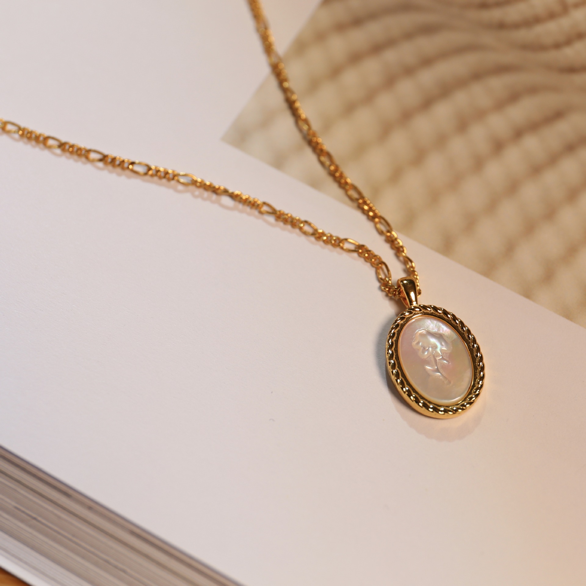 S925 Silver Plated Oval Embossed Rose Necklace Image 4
