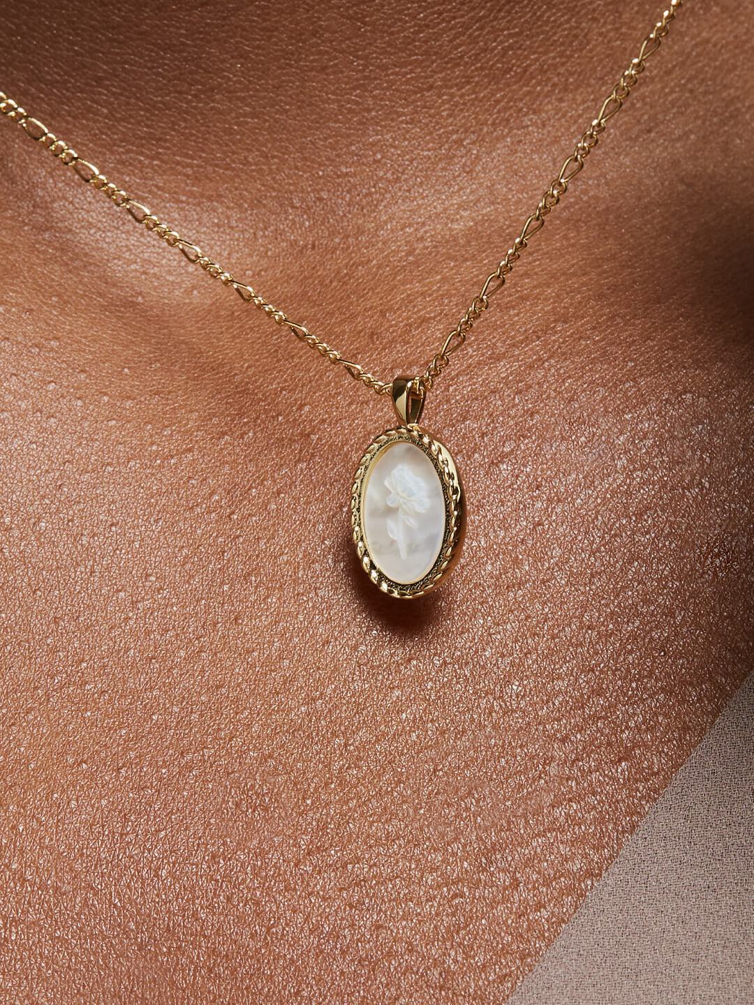S925 Silver Plated Oval Embossed Rose Necklace Image 2