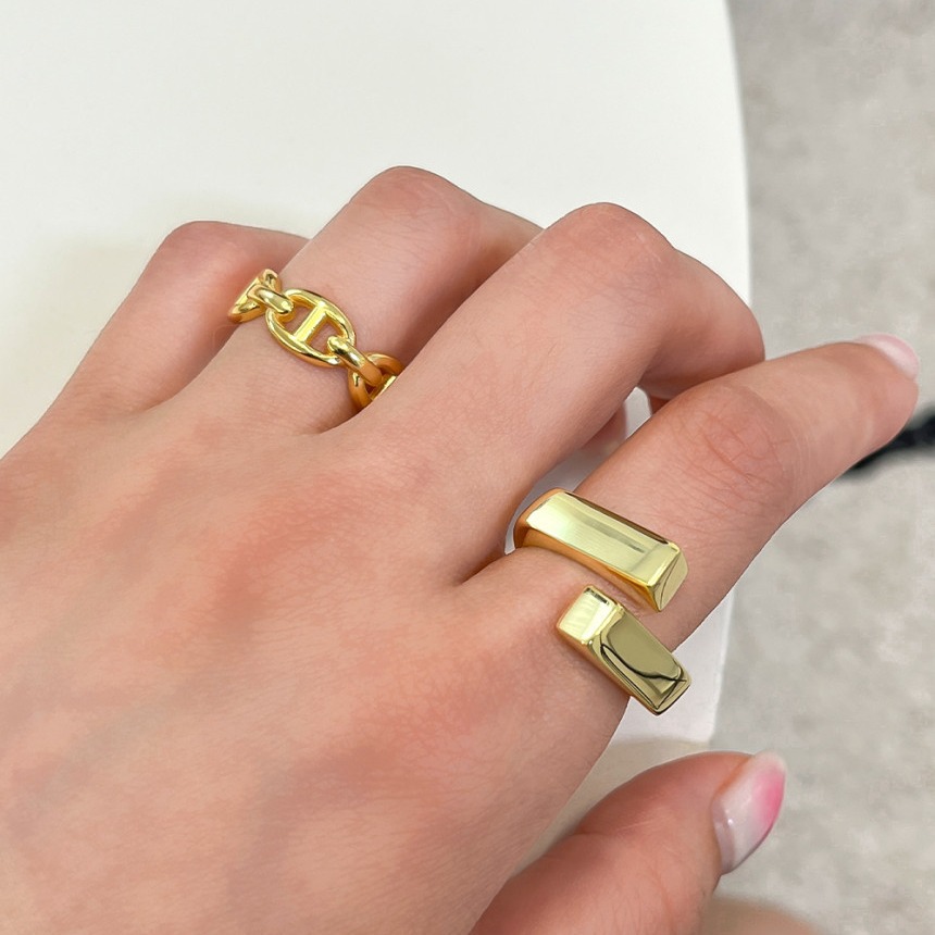 Cool Design Ring 4