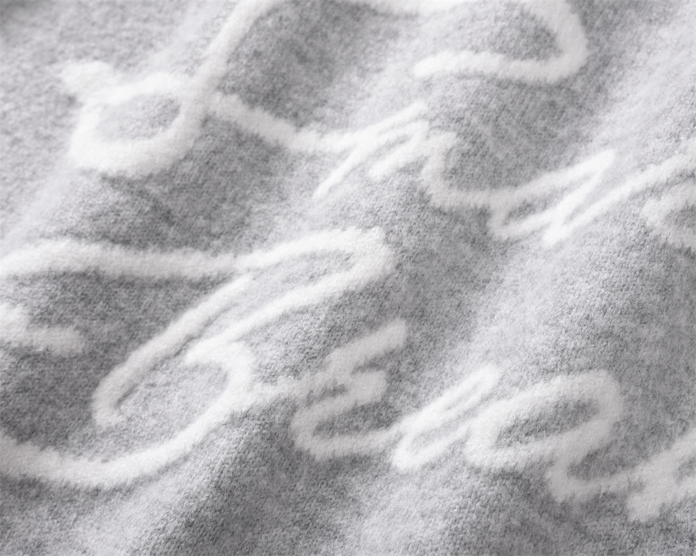 Sweater Image 9