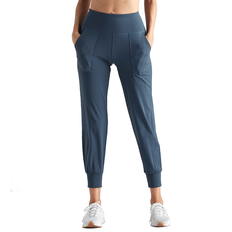 Yoga Pants Image 4