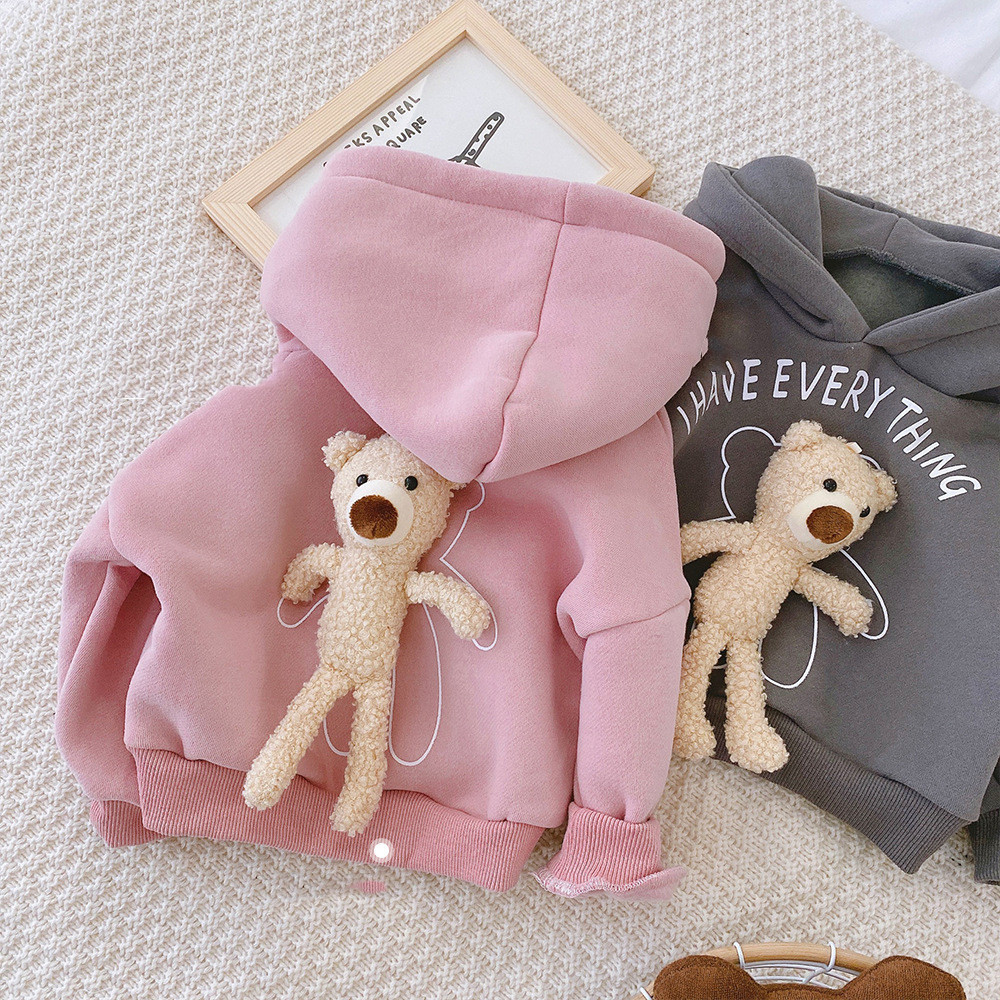 Three-Dimensional Bear Top