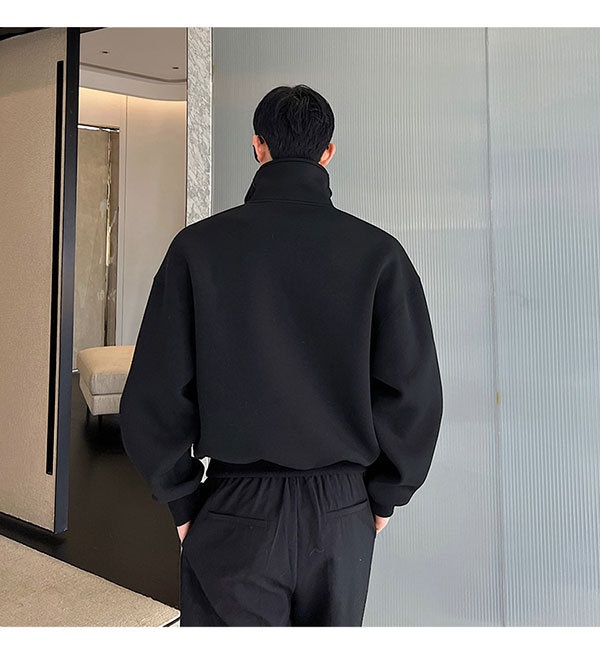 Sweater Image 3